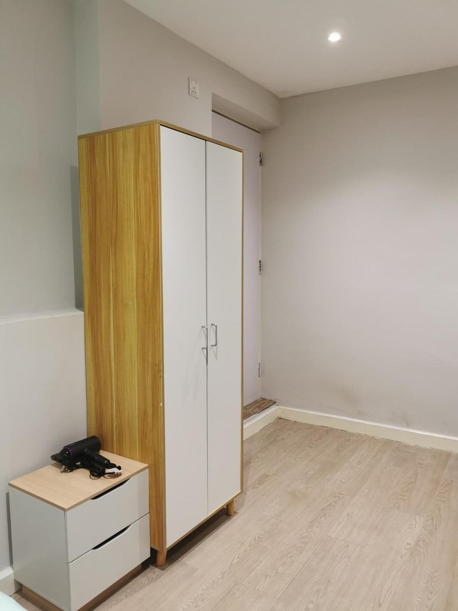קואלה לומפור Autumn Guesthouse'S Near Jalan Alor Bukit Bintang מראה חיצוני תמונה